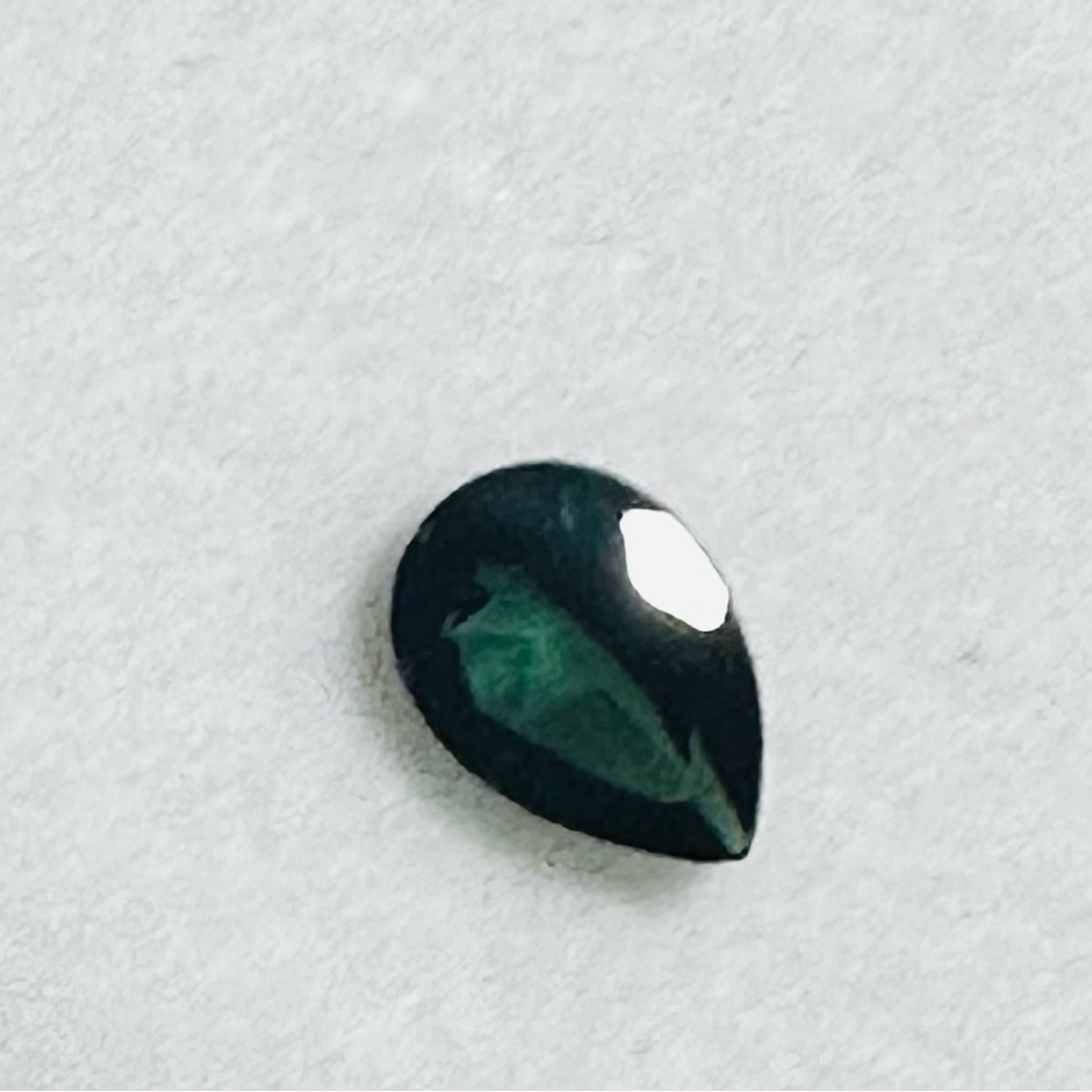 AAA Green TOURMALINE. Pear 7 x 5